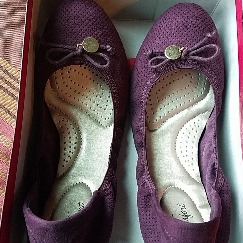 Flats size 11 Black Violet